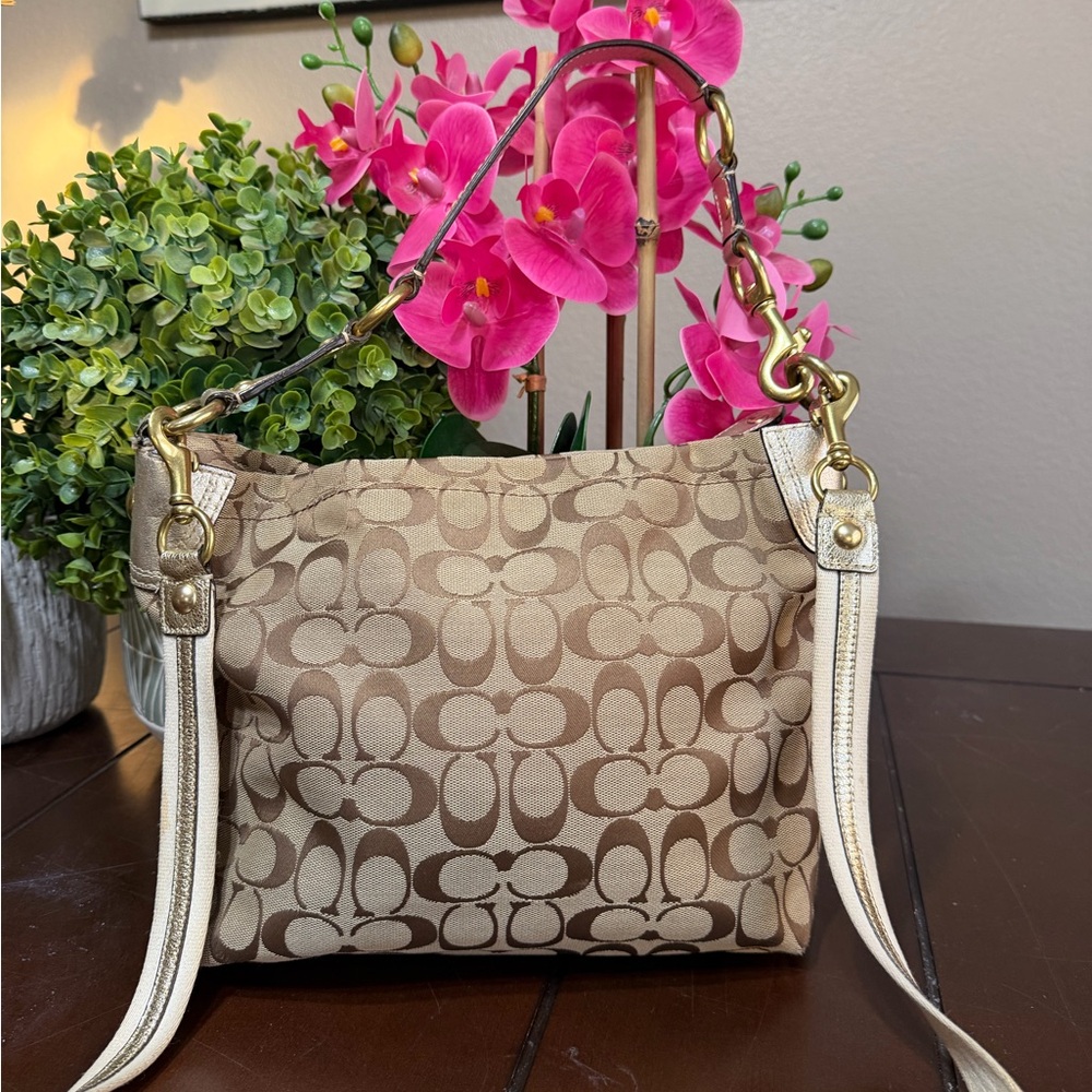 Coach Bleeker Floral Shoulder or crossbody - Picture 3 of 17
